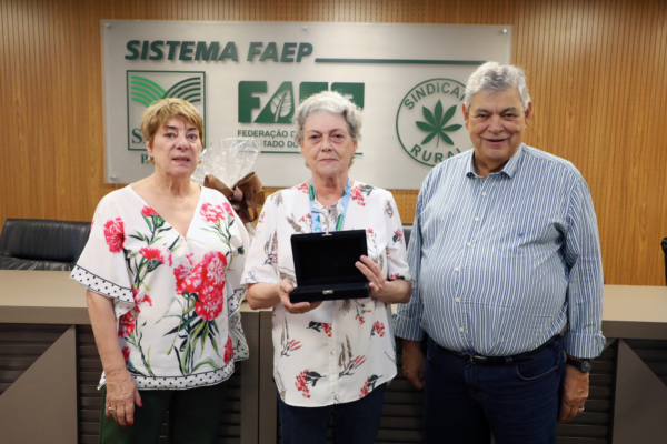 Telefonista Da Faep Completa 50 Anos De Casa Como A Voz Que Acolhe