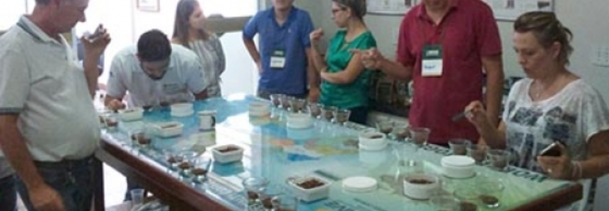 SENAR Minas atualiza instrutores para novo curso de Degustação e Classificação de Café