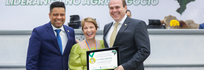 Presidente Marcelo Bertoni recebe homenagem como liderança no agronegócio sul-mato-grossense pela Câmara Municipal