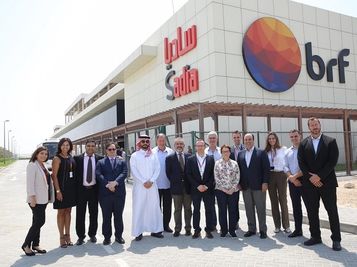 Comitiva visita fábrica da BRF Foods nos Emirados Árabes Unidos.