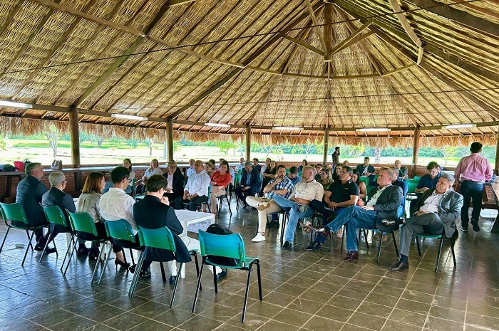 João Paulo Franco, coordenador de Produção Animal da CNA, e Rafael Ribeiro, assessor técnico de Bovinocultura de Corte participaram da reunião