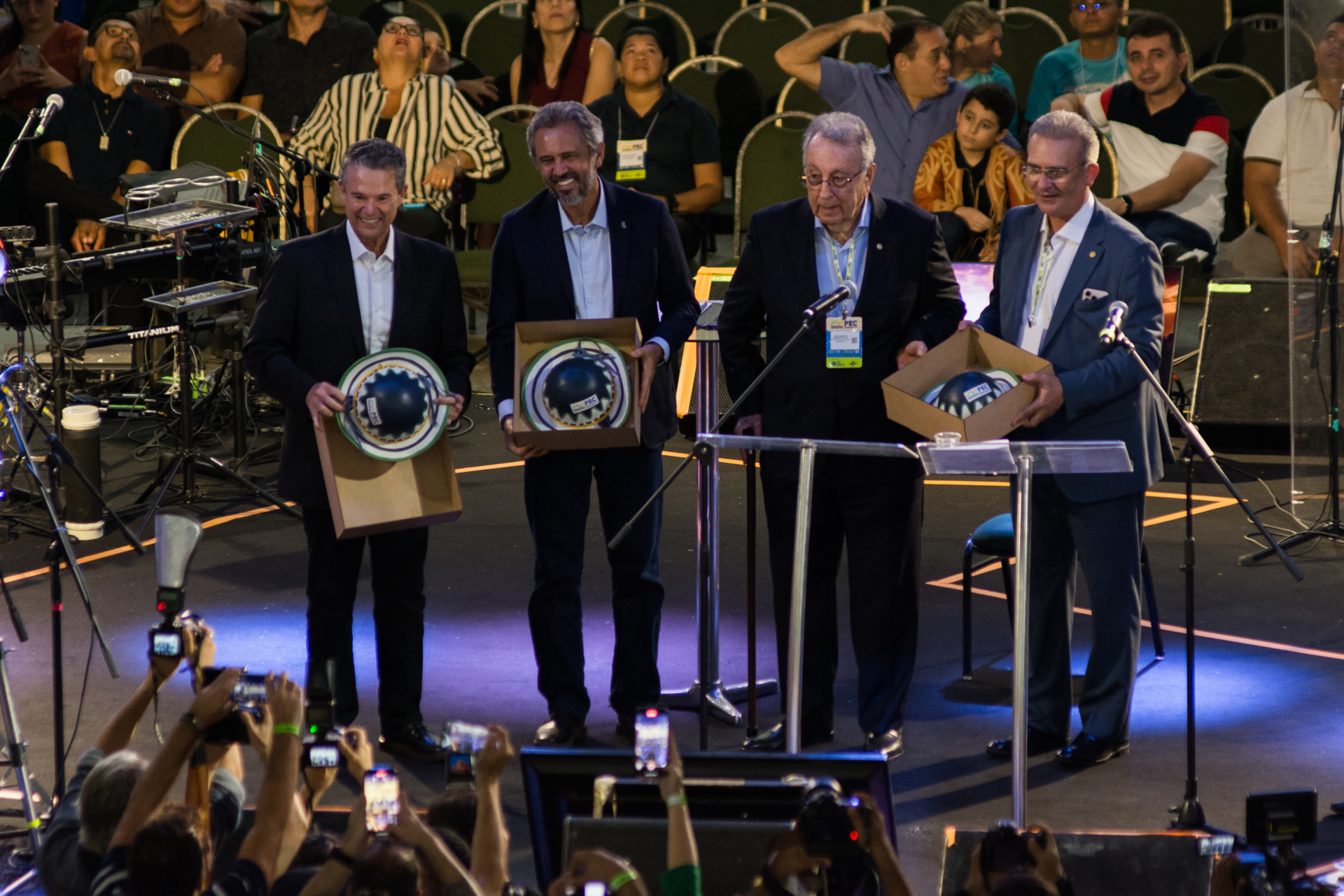 PEC Abertura: André de Paula (ministro da Aquicultura e Pesca), Elmano de Freitas (governador do Ceará), João Martins (presidente da CNA) e Amílcar Silveira (presidente da Faec)