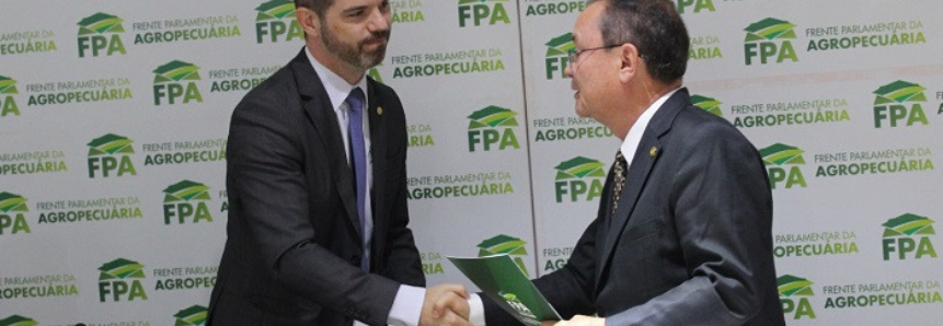 CNA e representantes do agro entregam sugestões para reforma tributária