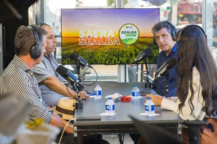 Daniel Carrara é entrevistado de podcast na Carreta Agro Pelo Brasil