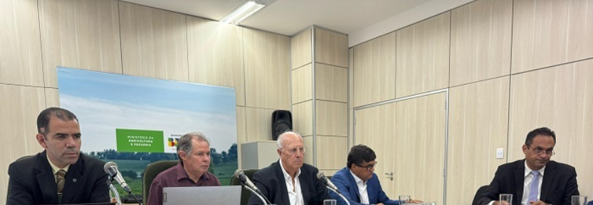 CNA apresenta oportunidades e desafio do mercado futuro do leite