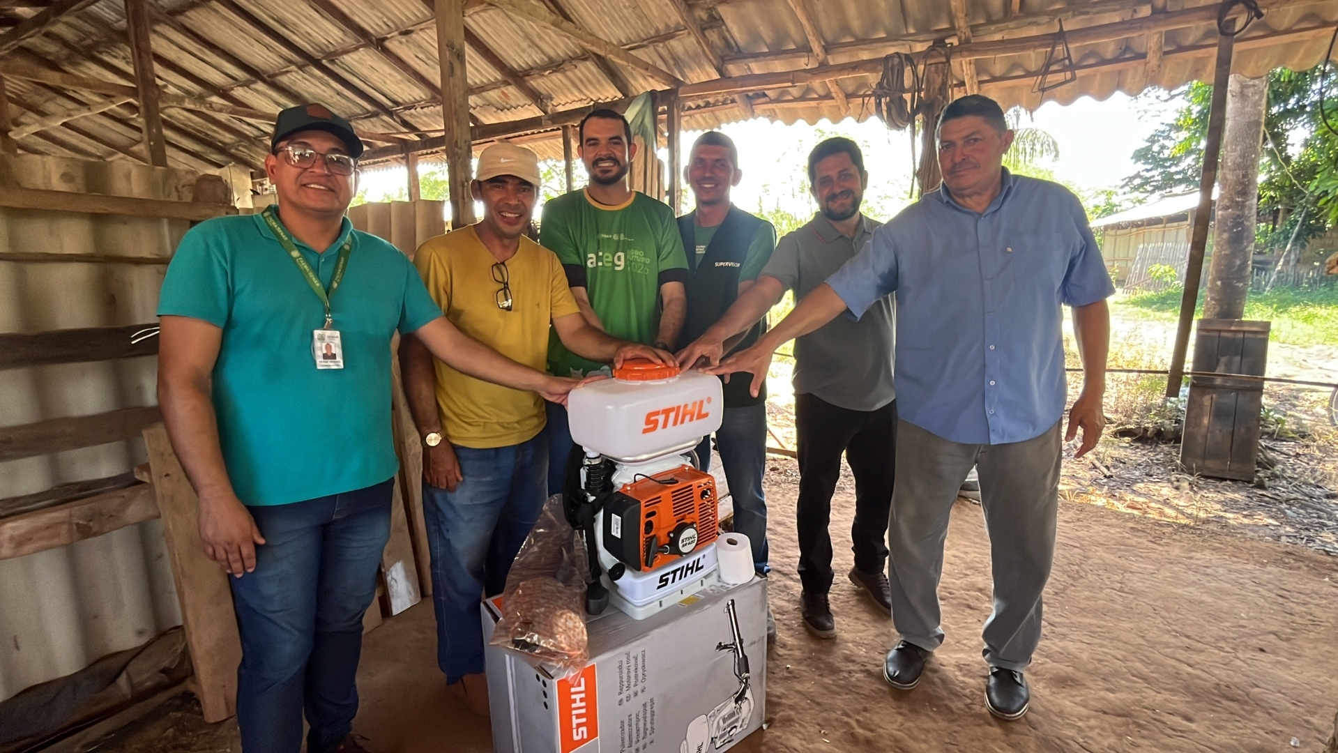 Além da entrega do prêmio, a propriedade recebeu também a reunião de alinhamento mensal de técnicos de ATeG que atuam na região, que apresentou os resultados técnicos positivos alcançados no desenvolvimento da cadeia produtiva da ovinocaprinocultura de corte seguindo a metodologia do Senar