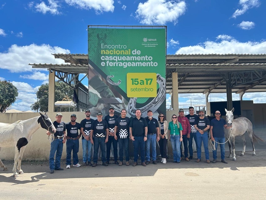 Senar realiza treinamento avançado em casqueamento e ferrageamento de equídeos