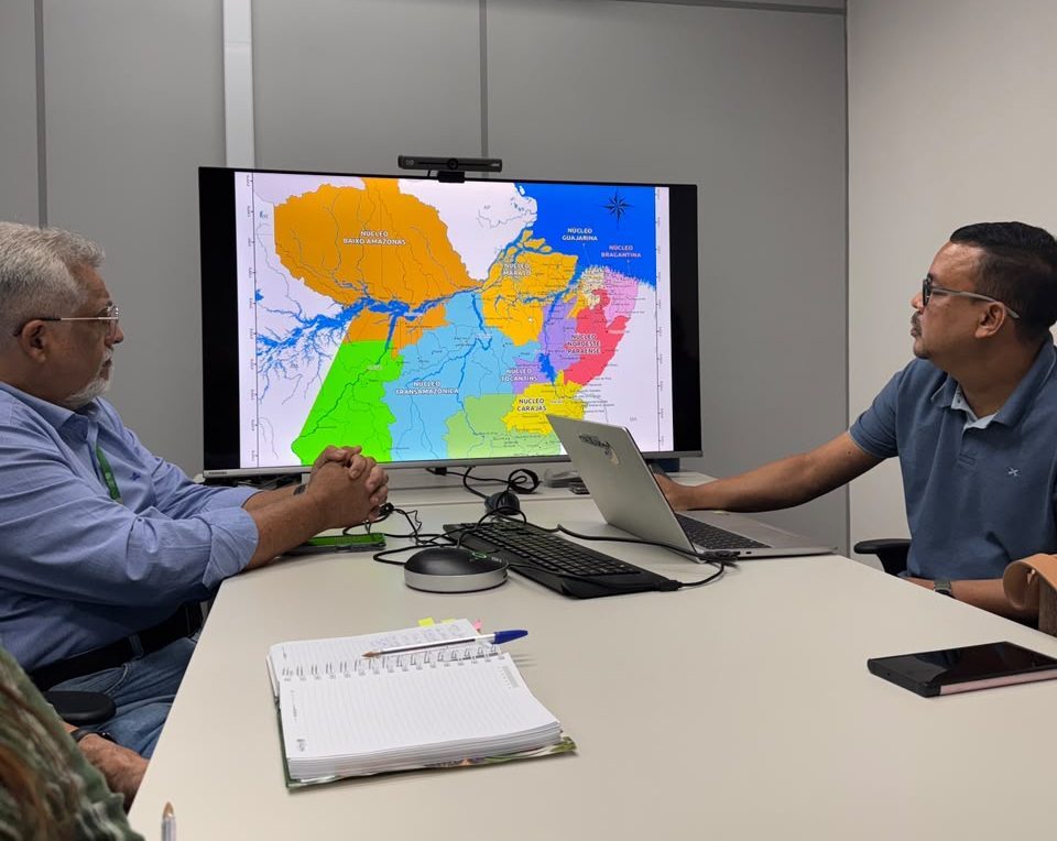 Equipe do Observatório do Agro/FAEPA mostra produtos desenvolvidos