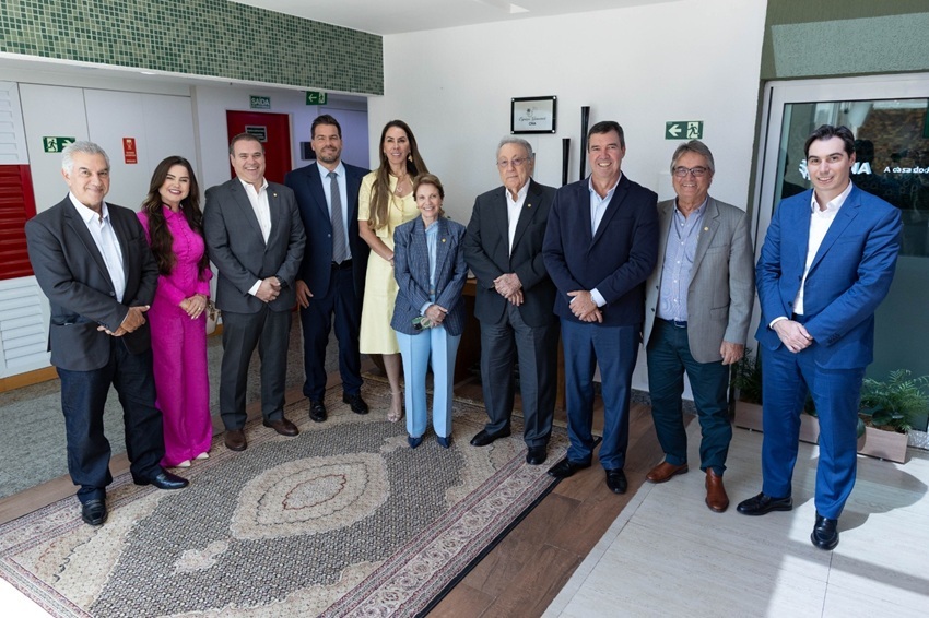 Presidente da CNA recebe governador reeleito e parlamentares