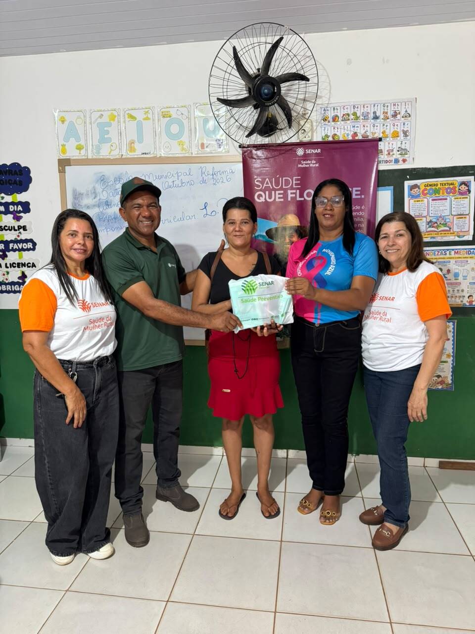 Entrega dos kits de higiene