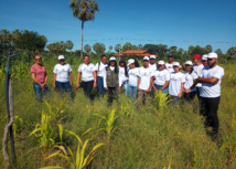 Produtora rural atendida pela ATeG recebe visita técnica de alunos da UFPI