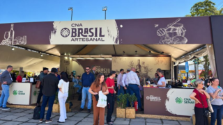 Produtos do CNA Brasil Artesanal conquistam público na Expointer