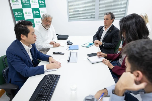 CNA e Embaixada de Singapura se reúnem para discutir parceria e cooperação no agro
