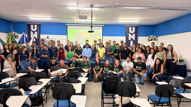 ABC+ em Ação aborda bioinsumos com estudantes de Agronomia em Várzea Grande