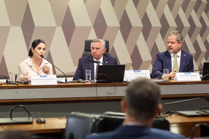 DRA AMANDA AUDIENCIA PUBLICA SOJA