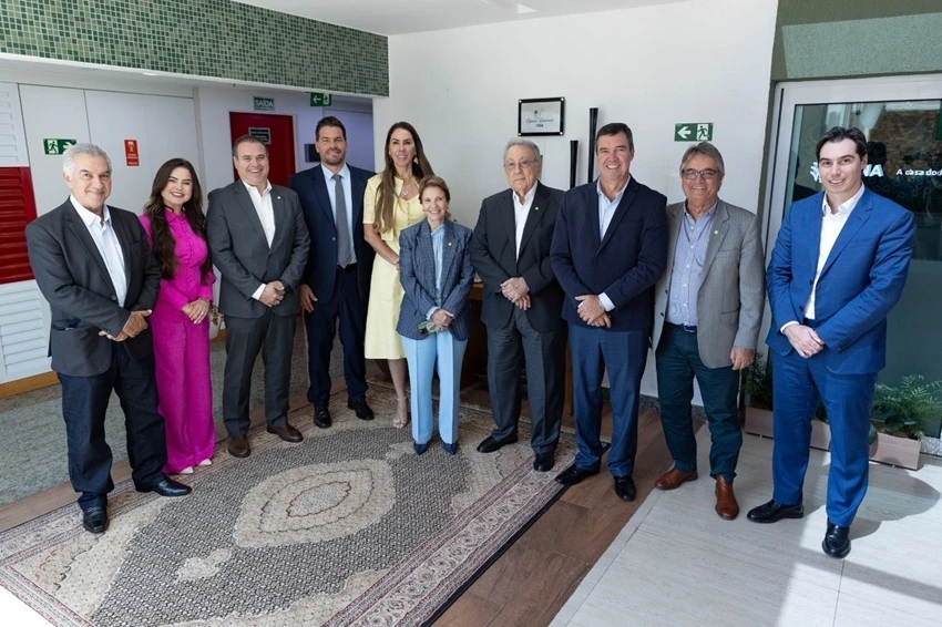 Presidente da CNA recebe governador reeleito e parlamentares