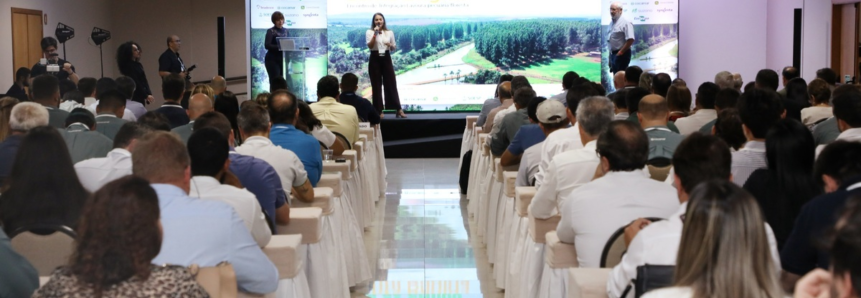 Evento para a difusão do sistema ILPF reúne produtores e técnicos do Paraná em Goiás