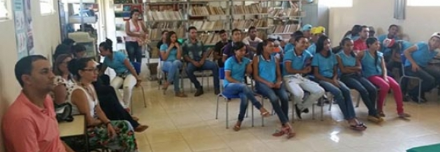 Escolas do Norte de Minas conhecem o "Jovem no Campo"