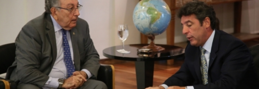 CNA e Embaixador da Argentina discutem estratégia conjunta para ampliar mercados