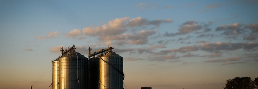 CNA e setor produtivo debatem armazenagem de grãos no país