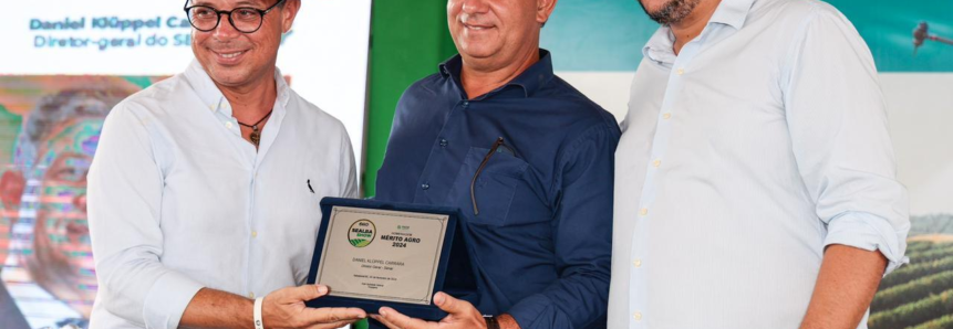 Diretor-geral do Senar recebe comenda do Mérito Agro durante Sealba Show 2024