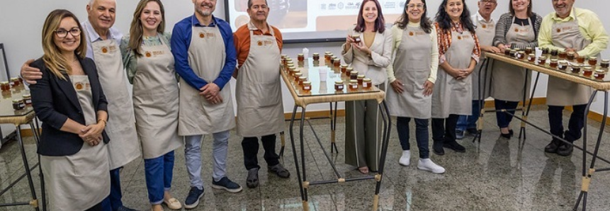 CNA encerra júri técnico de mel do Prêmio Brasil Artesanal